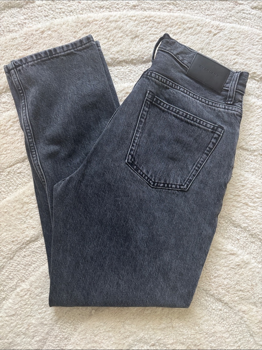 Everlane The 90s Cheeky Straight Ankle Jean in Washed Black